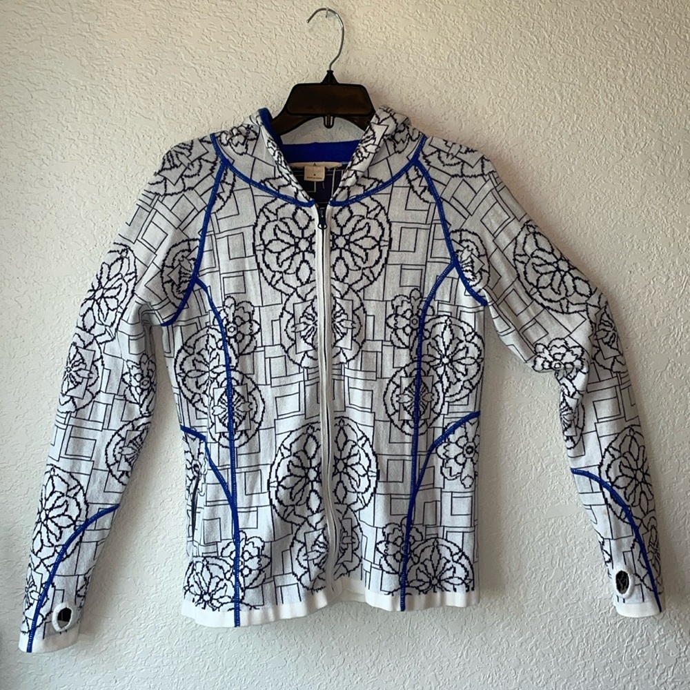 Super cute Ascend hooded sweater/jacket. Size Medium
